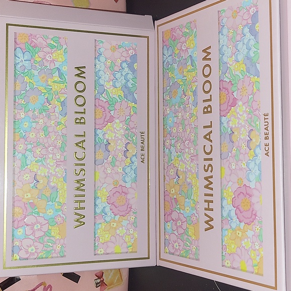 Ace Beaute Whimsical Bloom 15 Color Eyeshadow Palette BNIB - Picture 6 of 8